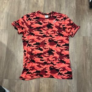 Gymshark “Arrival” Red camo